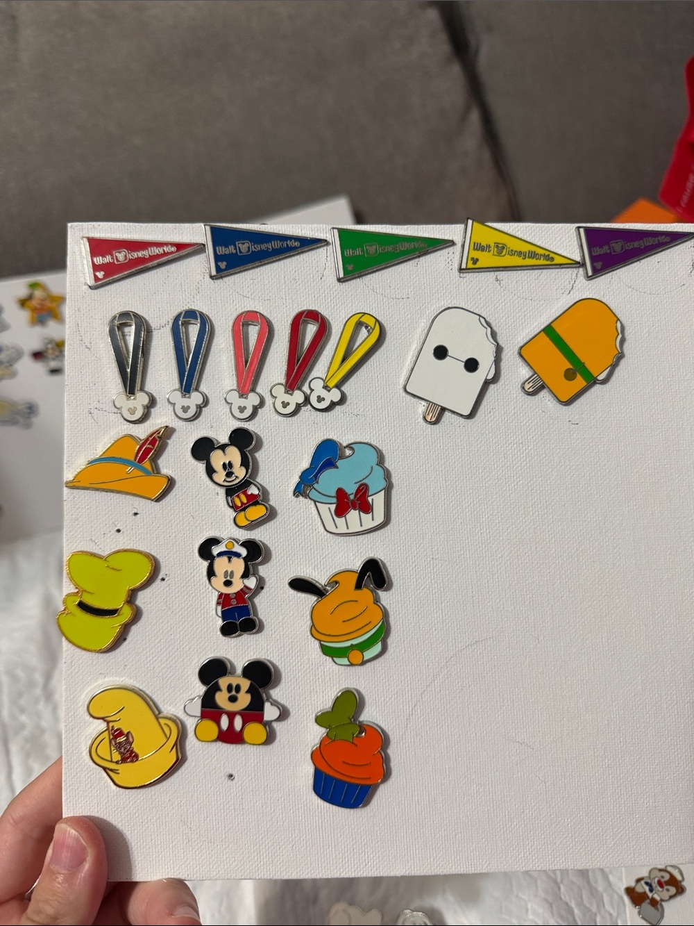 Disney Colorful Character Pin Set bundle - Picture 4 of 7